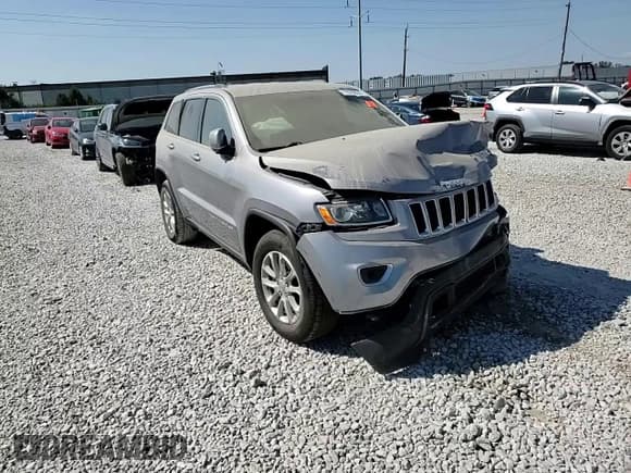 ✅ 2016 Jeep Grand Cherokee Laredo • VIN: 1C4RJFAG8GC504209 • Lot: 71678655. Listed on Copart with 194,155 mi. Free auction sales archive from the USA and detailed vehicle history report at DreamBid. Image 13.