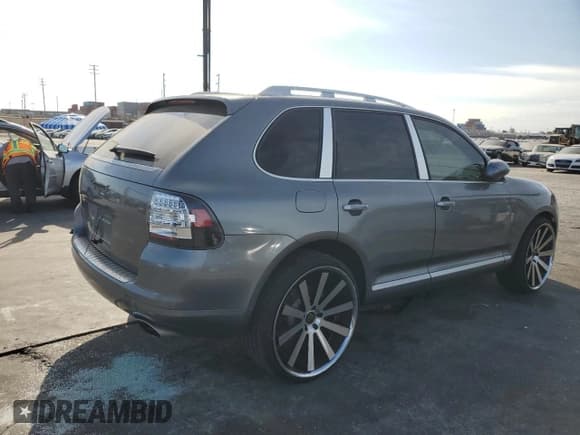 ✅ 2006 Porsche Cayenne S • VIN: WP1AB29P46LA62940 • Лот: 81285065. Опубликован ранее на Copart с пробегом 108 758 миль. Бесплатный доступ к архиву аукционных продаж из США и подробный отчёт об истории автомобиля на DreamBid. Изображение 3.
