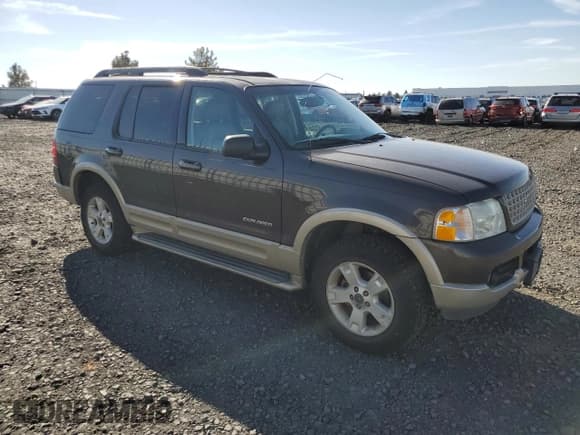 ✅ 2005 Ford Explorer Eddie Bauer • VIN: 1FMDU74W25UA15138 • Lot: 85761105. Listed on Copart with 339,284 mi. Free auction sales archive from the USA and detailed vehicle history report at DreamBid. Image 4.
