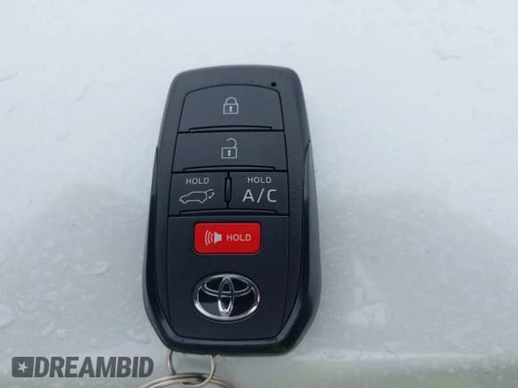 ✅ 2024 Toyota bZ4X XLE • VIN: JTMABACA0RA059873 • Lot: 43228079. Listed on IAAI with 2,965 mi. Free auction sales archive from the USA and detailed vehicle history report at DreamBid. Image 11.