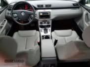 ✅ 2006 Volkswagen Passat 2.0T • VIN: WVWAK73CX6P168175 • Лот: 76001434. Опубликован ранее на Copart с пробегом 75 423 миль. Бесплатный доступ к архиву аукционных продаж из США и подробный отчёт об истории автомобиля на DreamBid. Изображение 8.