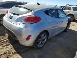 ✅ 2013 Hyundai Veloster w/Black Int • VIN: KMHTC6AD9DU164575 • Lot: 47128845. Wystawiony na Copart z przebiegiem 157 322 mil. Bezpłatny archiwum sprzedaży aukcyjnych z USA i szczegółowy raport historii pojazdu na DreamBid. Zdjęcie 3.