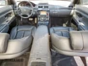 ✅ 2009 Maybach 62S • VIN: WDBVG79J49A002541 • Lot: 58219305. Wystawiony na Copart z przebiegiem 163 785 mil. Bezpłatny archiwum sprzedaży aukcyjnych z USA i szczegółowy raport historii pojazdu na DreamBid. Zdjęcie 8.