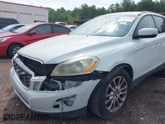 ✅ 2010 Volvo XC60 3.0T • VIN: YV4992DZ4A2028212 • Lot: 42961221. Wystawiony na IAAI z przebiegiem Nie podano. Bezpłatny archiwum sprzedaży aukcyjnych z USA i szczegółowy raport historii pojazdu na DreamBid. Zdjęcie 6.