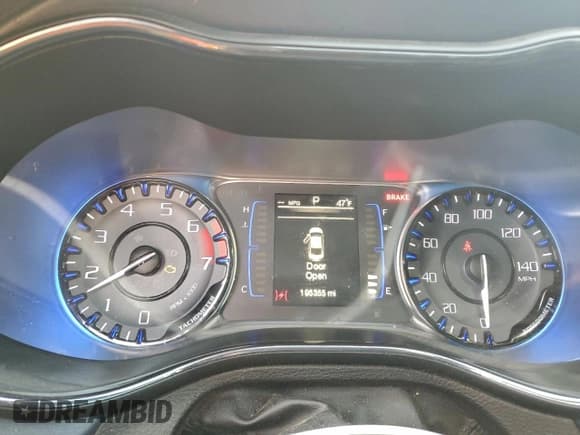 ✅ 2015 Chrysler 200 S • VIN: 1C3CCCBB8FN670285 • Lot: 96336605. Listed on Copart with 195,355 mi. Free auction sales archive from the USA and detailed vehicle history report at DreamBid. Image 9.