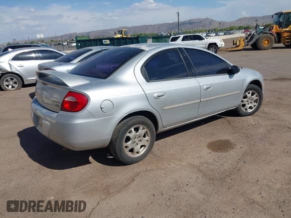 2004 Dodge Neon SXT z VIN 1B3ES56C54D536277, wystawiony jako IAAI lot #42375587 z przebiegiem 194 437 mil mil oraz . Historia ofert i sprzedaży dostępna na DreamBid. Obrazek 4.