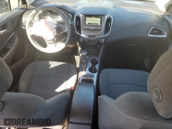 ✅ 2018 Chevrolet Cruze LT • VIN: 1G1BE5SM1J7155018 • Лот: 81802705. Опубликован ранее на Copart с пробегом 87 489 миль. Бесплатный доступ к архиву аукционных продаж из США и подробный отчёт об истории автомобиля на DreamBid. Изображение 8.