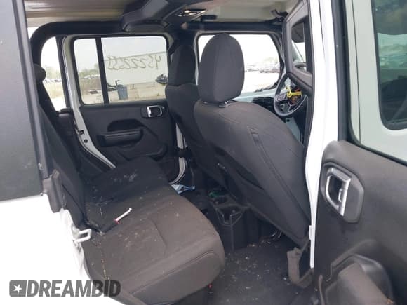 ✅ 2023 Jeep Gladiator Sport S • VIN: 1C6HJTAG3PL532694 • Лот: 42446863. Опубликован ранее на IAAI с пробегом 40 525 миль. Бесплатный доступ к архиву аукционных продаж из США и подробный отчёт об истории автомобиля на DreamBid. Изображение 8.