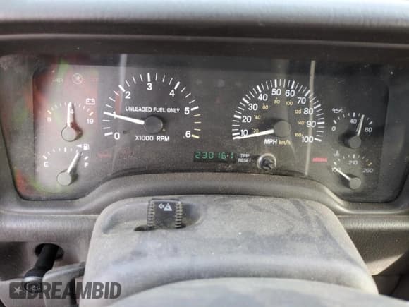 ✅ 1999 Jeep Cherokee SE • VIN: 1J4FF28S5XL646812 • Lot: 87951115. Listed on Copart with 230,161 mi. Free auction sales archive from the USA and detailed vehicle history report at DreamBid. Image 9.
