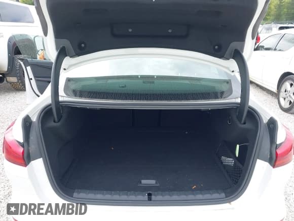 ✅ 2021 BMW 2 Series 228i xDrive • VIN: WBA73AK00M7H06889 • Lot: 43088392. Wystawiony na IAAI z przebiegiem 46 042 mil. Bezpłatny archiwum sprzedaży aukcyjnych z USA i szczegółowy raport historii pojazdu na DreamBid. Zdjęcie 12.