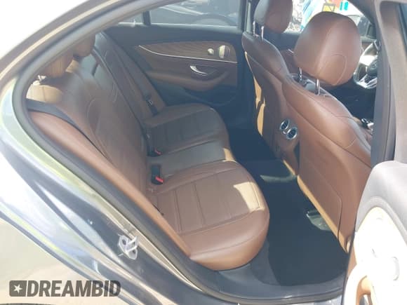 ✅ 2019 Mercedes-Benz E 53 AMG • VIN: WDDZF6BB4KA566138 • Lot: 43276864. Listed on IAAI with 17,259 mi. Free auction sales archive from the USA and detailed vehicle history report at DreamBid. Image 8.