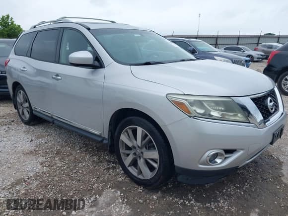 ✅ 2015 Nissan Pathfinder Platinum • VIN: 5N1AR2MM9FC709869 • Lot: 42598205. Listed on IAAI with 112,051 mi. Free auction sales archive from the USA and detailed vehicle history report at DreamBid. Image 1.