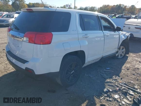 ✅ 2015 GMC Terrain SLE • VIN: 2GKALMEK1F6179683 • Lot: 43490953. Wystawiony na IAAI z przebiegiem 133 084 mil. Bezpłatny archiwum sprzedaży aukcyjnych z USA i szczegółowy raport historii pojazdu na DreamBid. Zdjęcie 4.