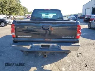 ✅ 2005 Chevrolet Silverado 1500 LS • VIN: 1GCEK19B75E116283 • Лот: 76529674. Опубликован ранее на Copart с пробегом 320 609 миль. Бесплатный доступ к архиву аукционных продаж из США и подробный отчёт об истории автомобиля на DreamBid. Изображение 6.