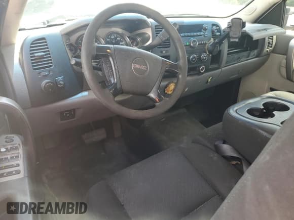 ✅ 2012 GMC Sierra 1500 • VIN: 1GT512C86CZ300044 • Lot: 57880595. Listed on Copart with 545,837 mi. Free auction sales archive from the USA and detailed vehicle history report at DreamBid. Image 8.