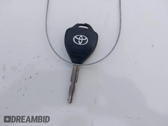 ✅ 2008 Toyota Camry • VIN: 4T1BE46KX8U257211 • Лот: 43802585. Опубликован ранее на IAAI с пробегом 168 306 миль. Бесплатный доступ к архиву аукционных продаж из США и подробный отчёт об истории автомобиля на DreamBid. Изображение 11.