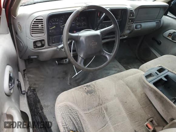 ✅ 1998 Chevrolet Silverado 1500 • VIN: 1GCEK19R8WE252131 • Lot: 49138455. Listed on Copart with 284,751 mi. Free auction sales archive from the USA and detailed vehicle history report at DreamBid. Image 8.