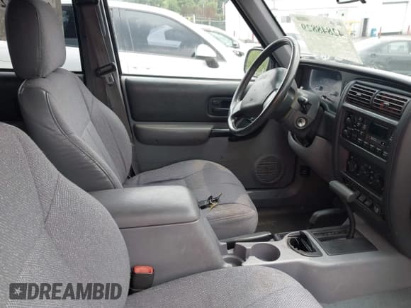 ✅ 1998 Jeep Cherokee Sport • VIN: 1J4FJ68S8WL250622 • Лот: 42848829. Опубликован ранее на IAAI с пробегом 196 065 миль. Бесплатный доступ к архиву аукционных продаж из США и подробный отчёт об истории автомобиля на DreamBid. Изображение 5.