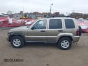 ✅ 2007 Jeep Liberty Sport • VIN: 1J4GL48K17W703532 • Lot: 43563920. Listed on IAAI with 125,415 mi. Free auction sales archive from the USA and detailed vehicle history report at DreamBid. Image 14.
