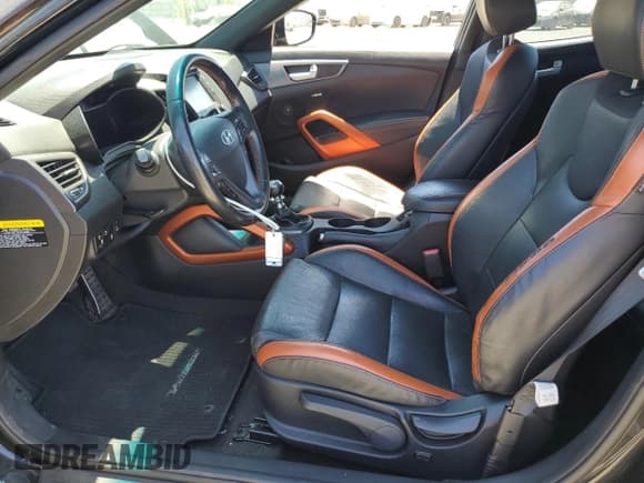 ✅ 2016 Hyundai Veloster Turbo • VIN: KMHTC6AE8GU281075 • Lot: 61605505. Wystawiony na Copart z przebiegiem 125 904 mil. Bezpłatny archiwum sprzedaży aukcyjnych z USA i szczegółowy raport historii pojazdu na DreamBid. Zdjęcie 7.