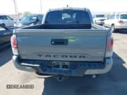 ✅ 2020 Toyota Tacoma SR5 • VIN: 3TMAZ5CN4LM137958 • Lot: 42486157. Wystawiony na IAAI z przebiegiem 100 028 mil. Bezpłatny archiwum sprzedaży aukcyjnych z USA i szczegółowy raport historii pojazdu na DreamBid. Zdjęcie 6.