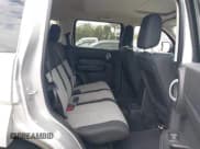 ✅ 2009 Dodge Nitro SE • VIN: 1D8GU28K49W510237 • Lot: 43697238. Wystawiony na IAAI z przebiegiem 155 588 mil. Bezpłatny archiwum sprzedaży aukcyjnych z USA i szczegółowy raport historii pojazdu na DreamBid. Zdjęcie 8.