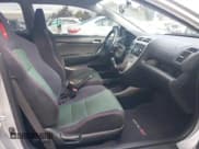 ✅ 2005 Honda Civic Si • VIN: SHHEP33545U501023 • Lot: 43704353. Wystawiony na IAAI z przebiegiem 212 016 mil. Bezpłatny archiwum sprzedaży aukcyjnych z USA i szczegółowy raport historii pojazdu na DreamBid. Zdjęcie 5.