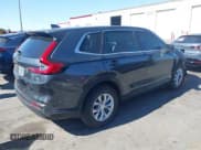 ✅ 2024 Honda CR-V LX • VIN: 2HKRS4H25RH417774 • Lot: 42872995. Wystawiony na IAAI z przebiegiem 12 836 mil. Bezpłatny archiwum sprzedaży aukcyjnych z USA i szczegółowy raport historii pojazdu na DreamBid. Zdjęcie 4.