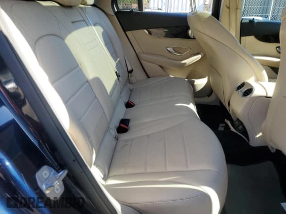 ✅ 2019 Mercedes-Benz GLC 300 • VIN: WDC0G4KB0KV137585 • Lot: 86485905. Wystawiony na Copart z przebiegiem 96 611 mil. Bezpłatny archiwum sprzedaży aukcyjnych z USA i szczegółowy raport historii pojazdu na DreamBid. Zdjęcie 11.