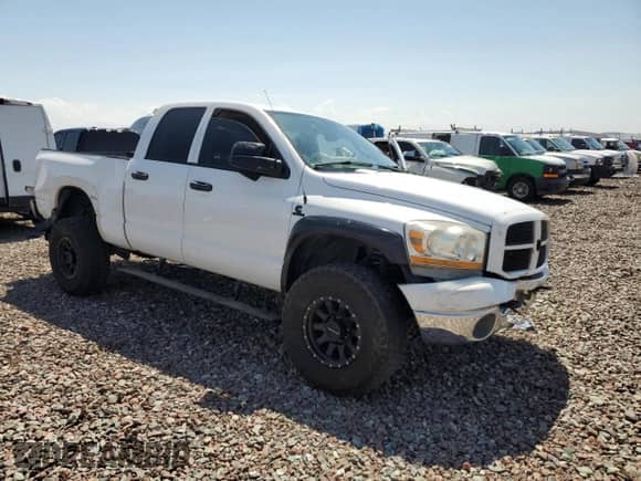2009 Dodge 3500 SLT z VIN 3D7MX38L09G537009, wystawiony jako Copart lot #68382475 z przebiegiem 224 849 mil mil oraz Szkoda całkowita • Salvage title. Historia ofert i sprzedaży dostępna na DreamBid. Obrazek 4.
