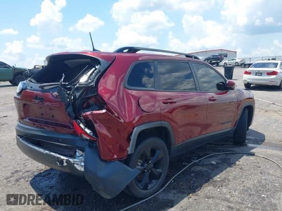 ✅ 2019 Jeep Cherokee Latitude Plus • VIN: 1C4PJLLB7KD454252 • Лот: 42564561. Опубликован ранее на IAAI с пробегом 143 021 миль. Бесплатный доступ к архиву аукционных продаж из США и подробный отчёт об истории автомобиля на DreamBid. Изображение 4.