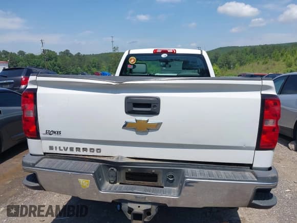 ✅ 2015 Chevrolet Silverado 2500HD Work Truck • VIN: 1GC0CUEG0FZ127484 • Lot: 42210539. Wystawiony na IAAI z przebiegiem 140 254 mil. Bezpłatny archiwum sprzedaży aukcyjnych z USA i szczegółowy raport historii pojazdu na DreamBid. Zdjęcie 16.