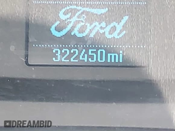 ✅ 2017 Ford Transit XL • VIN: 1FBZX2ZM3HKA20753 • Lot: 42340639. Wystawiony na IAAI z przebiegiem 322 450 mil. Bezpłatny archiwum sprzedaży aukcyjnych z USA i szczegółowy raport historii pojazdu na DreamBid. Zdjęcie 16.