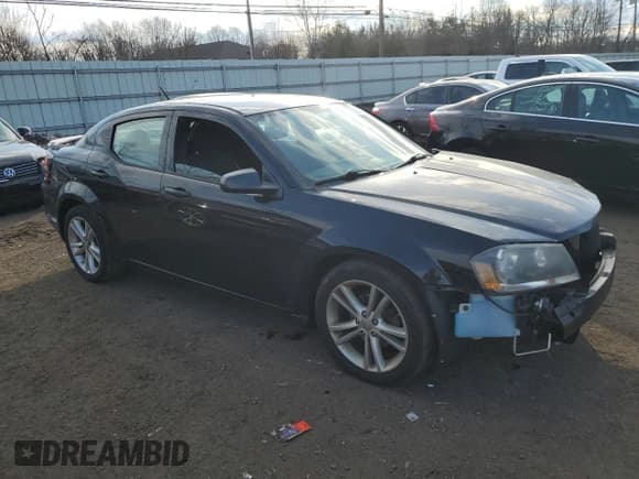 ✅ 2014 Dodge Avenger SE • VIN: 1C3CDZAG2EN137005 • Лот: 88653665. Опубликован ранее на Copart с пробегом 147 526 миль. Бесплатный доступ к архиву аукционных продаж из США и подробный отчёт об истории автомобиля на DreamBid. Изображение 4.