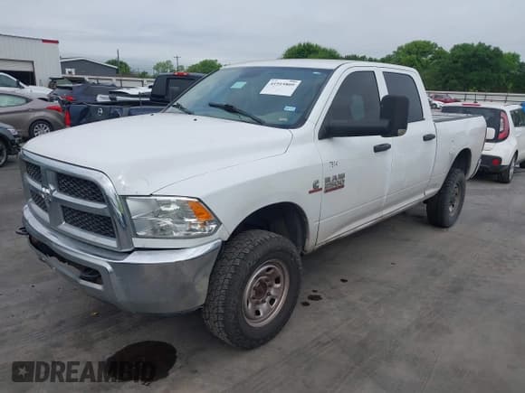 ✅ 2017 Ram 2500 Tradesman • VIN: 3C6UR5CL7HG707914 • Lot: 41915809. Wystawiony na IAAI z przebiegiem 247 444 mil. Bezpłatny archiwum sprzedaży aukcyjnych z USA i szczegółowy raport historii pojazdu na DreamBid. Zdjęcie 2.