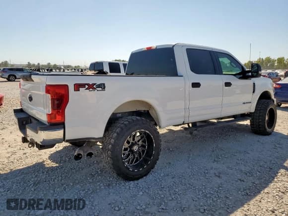 ✅ 2019 Ford F-250 Platinum • VIN: 1FT7W2BT7KEF18113 • Лот: 86449955. Опубликован ранее на Copart с пробегом 128 528 миль. Бесплатный доступ к архиву аукционных продаж из США и подробный отчёт об истории автомобиля на DreamBid. Изображение 3.