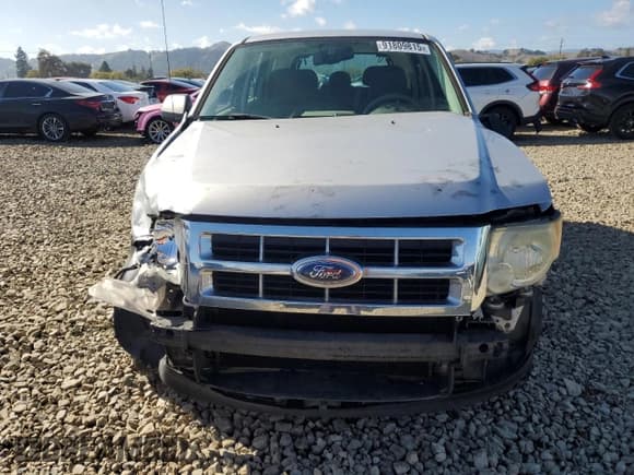 ✅ 2009 Ford Escape XLS • VIN: 1FMCU02749KB40030 • Lot: 91809815. Listed on Copart with 161,697 mi. Free auction sales archive from the USA and detailed vehicle history report at DreamBid. Image 5.