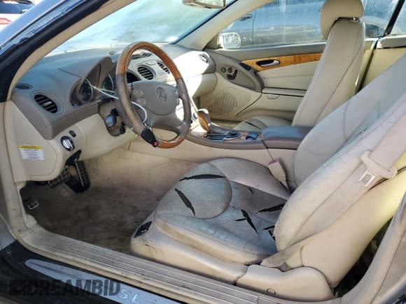 ✅ 2005 Mercedes-Benz SL 500 • VIN: WDBSK75F35F099084 • Lot: 85674265. Wystawiony na Copart z przebiegiem 114 880 mil. Bezpłatny archiwum sprzedaży aukcyjnych z USA i szczegółowy raport historii pojazdu na DreamBid. Zdjęcie 7.