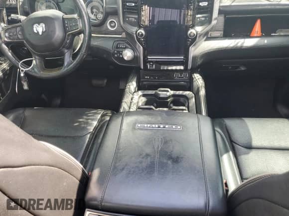 2019 Ram 1500 Limited z VIN 1C6SRFPT1KN553836, wystawiony jako Copart lot #64444235 z przebiegiem 131 978 mil mil oraz Szkoda całkowita • Salvage title. Historia ofert i sprzedaży dostępna na DreamBid. Obrazek 8.