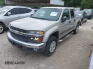 ✅ 2004 Chevrolet Colorado 1SE LS Z71 • VIN: 1GCDT136748128855 • Лот: 42671850. Опубликован ранее на IAAI с пробегом 147 445 миль. Бесплатный доступ к архиву аукционных продаж из США и подробный отчёт об истории автомобиля на DreamBid. Изображение 2.