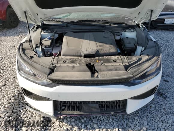 ✅ 2023 Kia EV6 GT • VIN: KNDC5DLE8P5119523 • Lot: 65221765. Wystawiony na Copart z przebiegiem 24 211 mil. Bezpłatny archiwum sprzedaży aukcyjnych z USA i szczegółowy raport historii pojazdu na DreamBid. Zdjęcie 11.