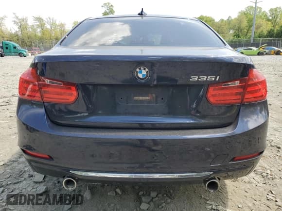 ✅ 2015 BMW 3 Series 335i • VIN: WBA3A9G5XFNS66411 • Lot: 54158925. Wystawiony na Copart z przebiegiem 72 263 mil. Bezpłatny archiwum sprzedaży aukcyjnych z USA i szczegółowy raport historii pojazdu na DreamBid. Zdjęcie 6.