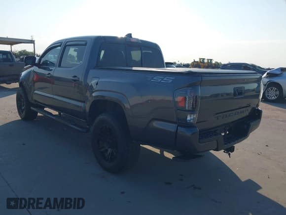 ✅ 2021 Toyota Tacoma SR • VIN: 3TYAX5GN2MT021678 • Lot: 43138416. Wystawiony na IAAI z przebiegiem 56 334 mil. Bezpłatny archiwum sprzedaży aukcyjnych z USA i szczegółowy raport historii pojazdu na DreamBid. Zdjęcie 3.