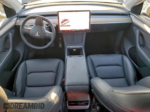 ✅ 2023 Tesla Model Y Long Range • VIN: 7SAYGAEE3PF876486 • Lot: 93963415. Wystawiony na Copart z przebiegiem 25 790 mil. Bezpłatny archiwum sprzedaży aukcyjnych z USA i szczegółowy raport historii pojazdu na DreamBid. Zdjęcie 8.