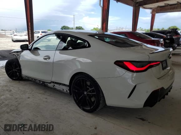 ✅ 2024 BMW 4 Series 430i • VIN: WBA53AP07RCN20570 • Lot: 81751995. Wystawiony na Copart z przebiegiem 32 062 mil. Bezpłatny archiwum sprzedaży aukcyjnych z USA i szczegółowy raport historii pojazdu na DreamBid. Zdjęcie 2.