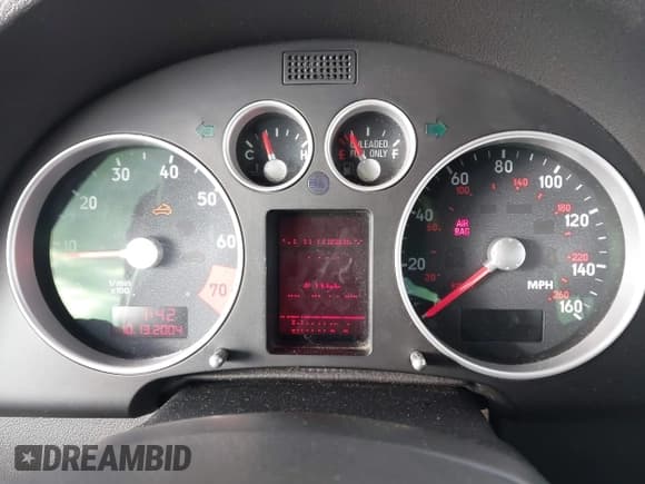 ✅ 2003 Audi TT • VIN: TRUTC28N731014658 • Lot: 43697171. Wystawiony na IAAI z przebiegiem 132 004 mil. Bezpłatny archiwum sprzedaży aukcyjnych z USA i szczegółowy raport historii pojazdu na DreamBid. Zdjęcie 7.