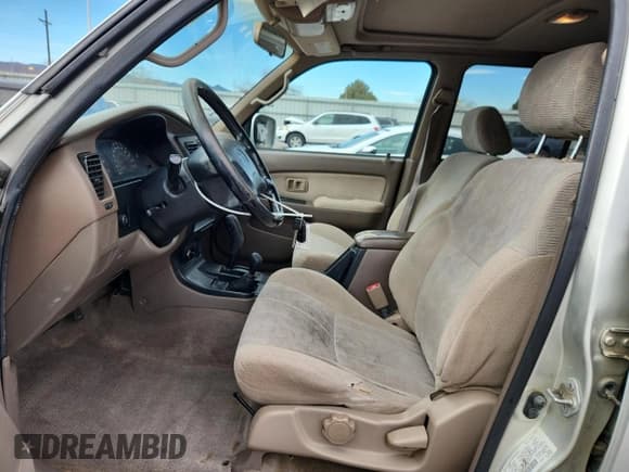 ✅ 2000 Toyota 4Runner SR5 • VIN: JT3HN86R2Y0316461 • Lot: 92117255. Listed on Copart with 189,181 mi. Free auction sales archive from the USA and detailed vehicle history report at DreamBid. Image 7.