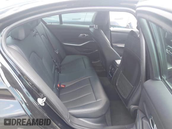 ✅ 2023 BMW 3 Series M340i • VIN: 3MW49FS08P8D67071 • Lot: 43072102. Wystawiony na IAAI z przebiegiem 36 193 mil. Bezpłatny archiwum sprzedaży aukcyjnych z USA i szczegółowy raport historii pojazdu na DreamBid. Zdjęcie 8.