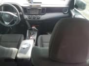 ✅ 2017 Toyota RAV4 LE • VIN: 2T3ZFREV4HW387352 • Lot: 90916885. Wystawiony na Copart z przebiegiem 194 229 mil. Bezpłatny archiwum sprzedaży aukcyjnych z USA i szczegółowy raport historii pojazdu na DreamBid. Zdjęcie 8.