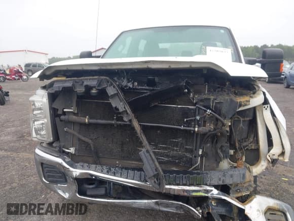 ✅ 2015 Ford F-250 Lariat • VIN: 1FT7W2BT8FEA55629 • Lot: 42285837. Listed on IAAI with 105,684 mi. Free auction sales archive from the USA and detailed vehicle history report at DreamBid. Image 17.